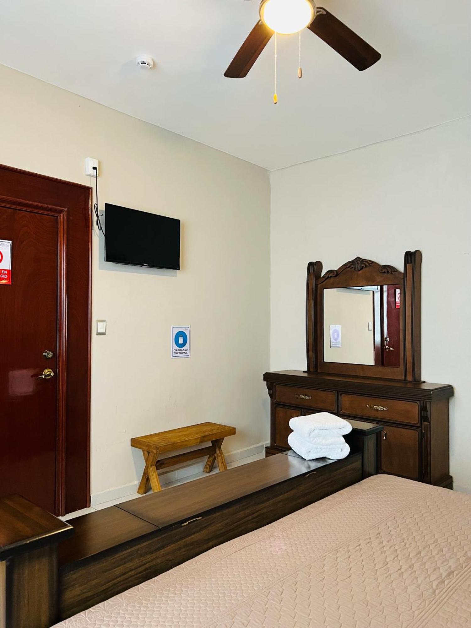 Hosteria Casa Marquez León Eksteriør billede