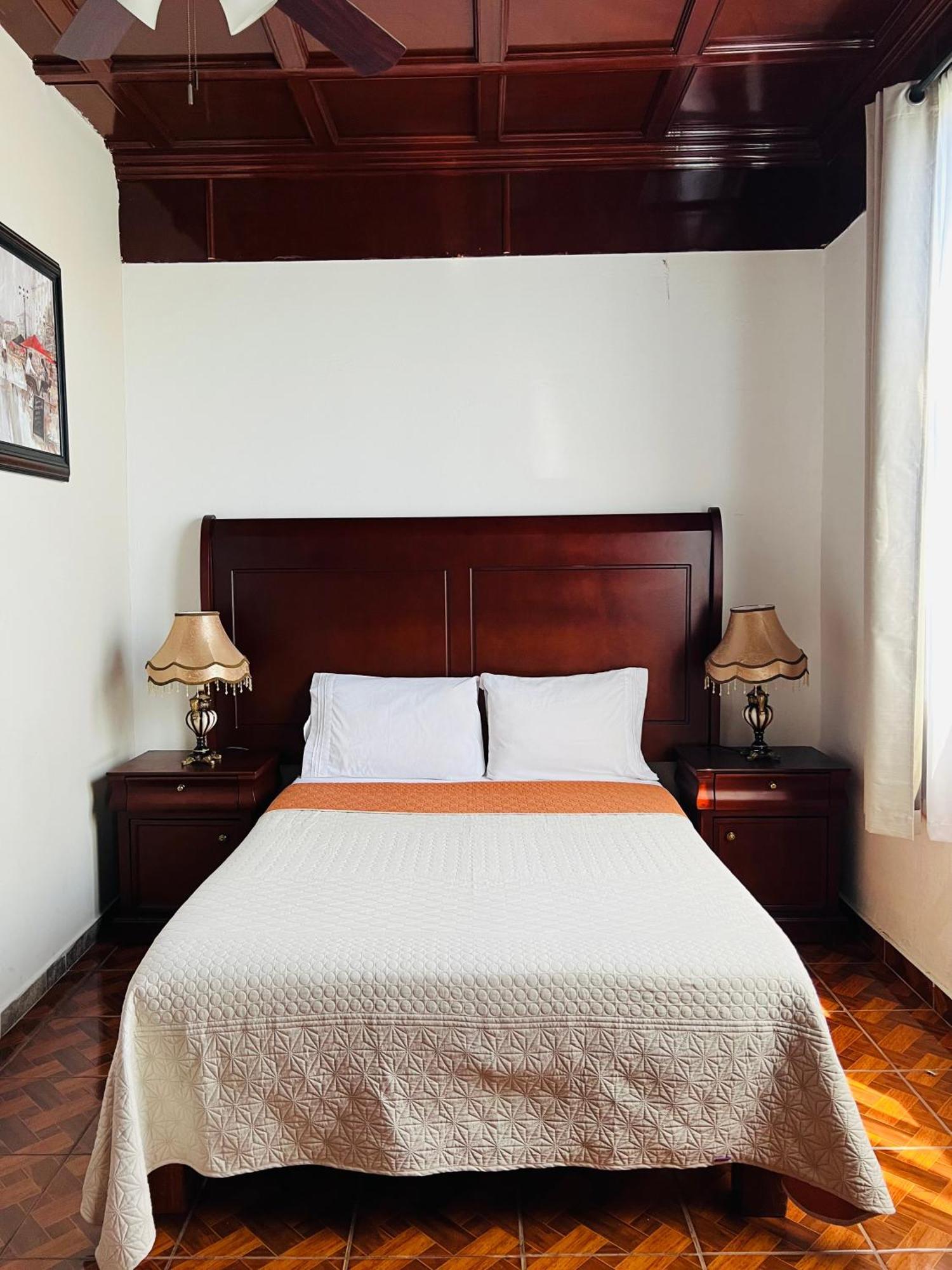 Hosteria Casa Marquez León Eksteriør billede