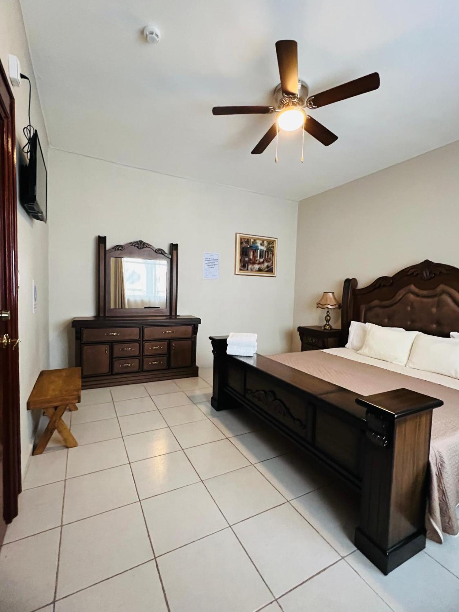 Hosteria Casa Marquez León Eksteriør billede