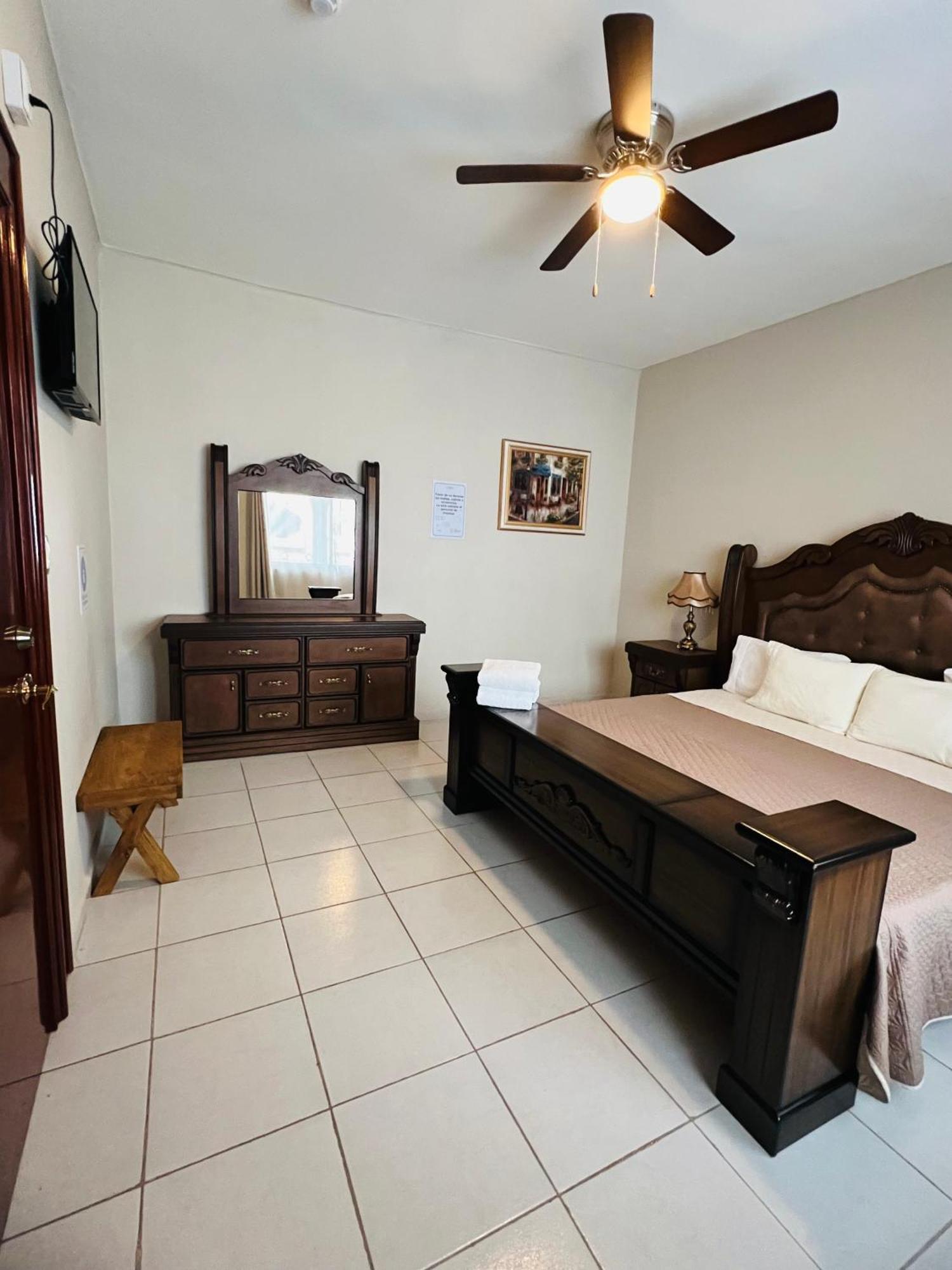 Hosteria Casa Marquez León Eksteriør billede