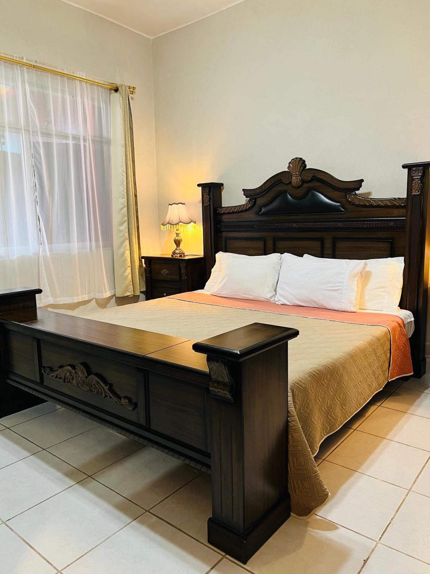Hosteria Casa Marquez León Eksteriør billede